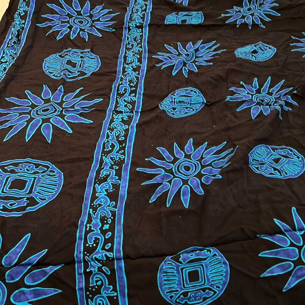 Used Black & Blue Sunny Sarong